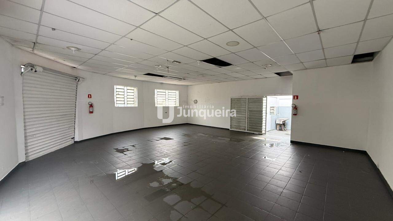 Salão para alugar, no bairro Santa Terezinha em Piracicaba - SP