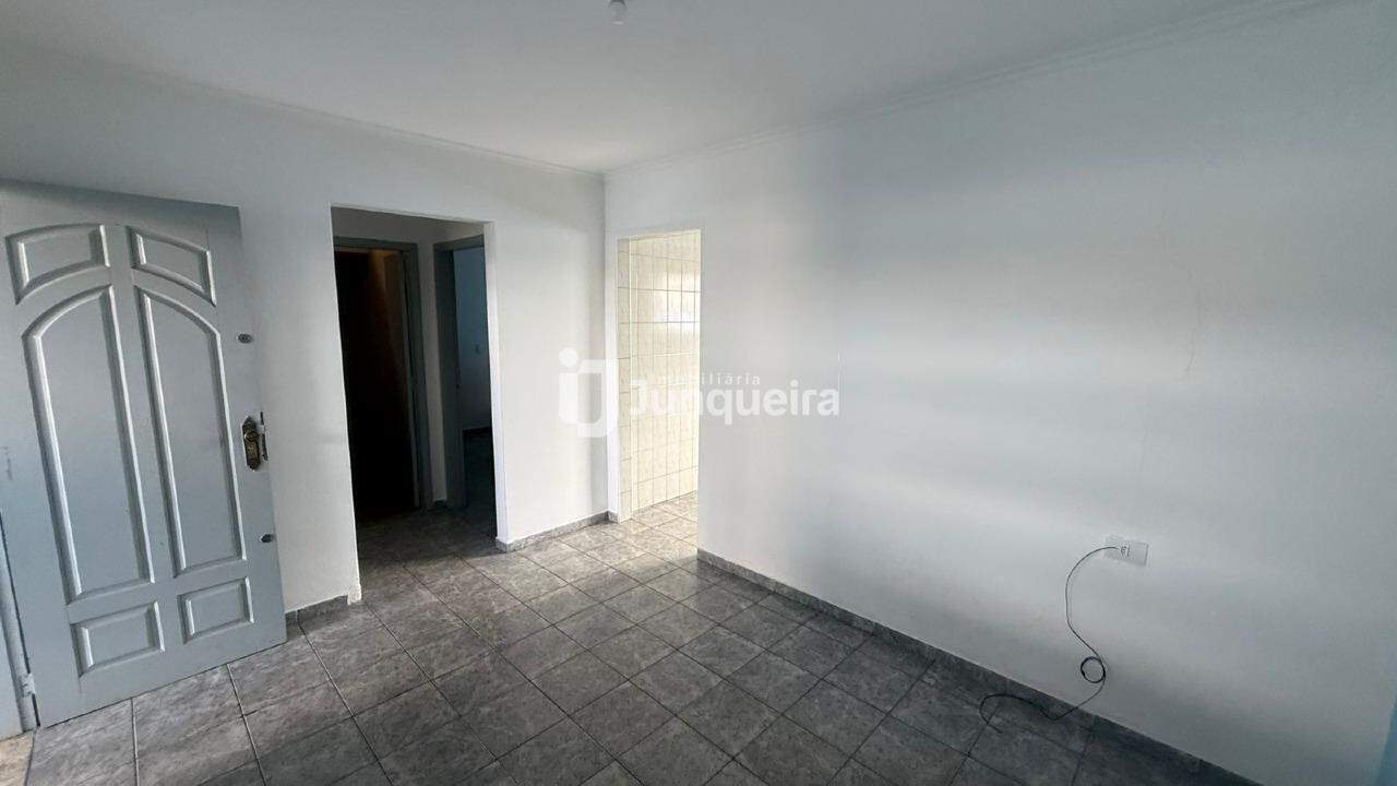 Casa para alugar, 2 quartos, 2 vagas, no bairro Jardim Castor em Piracicaba - SP