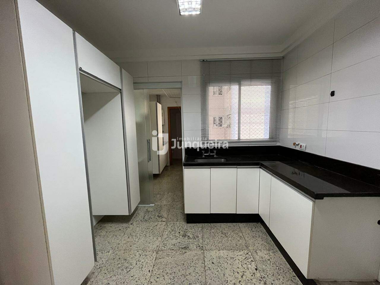 Apartamento para alugar no Torres Delta Club, 3 quartos, sendo 1 suíte, 3 vagas, no bairro Alto em Piracicaba - SP