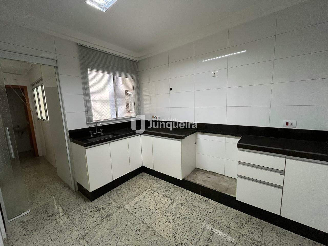 Apartamento para alugar no Torres Delta Club, 3 quartos, sendo 1 suíte, 3 vagas, no bairro Alto em Piracicaba - SP