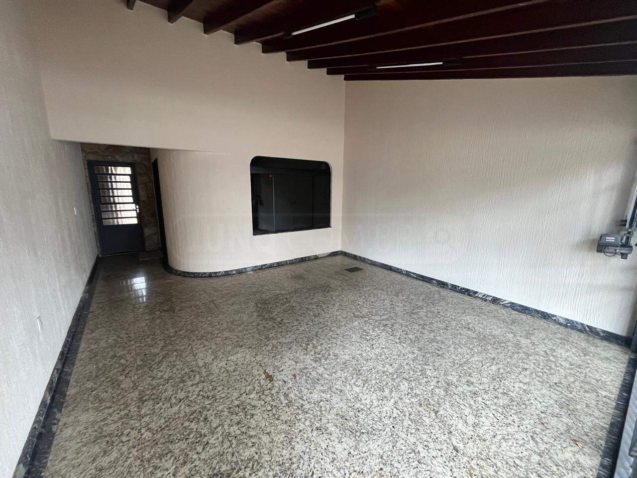 Casa para alugar, 3 quartos, sendo 1 suíte, 2 vagas, no bairro Santa Maria II em Rio das Pedras - SP