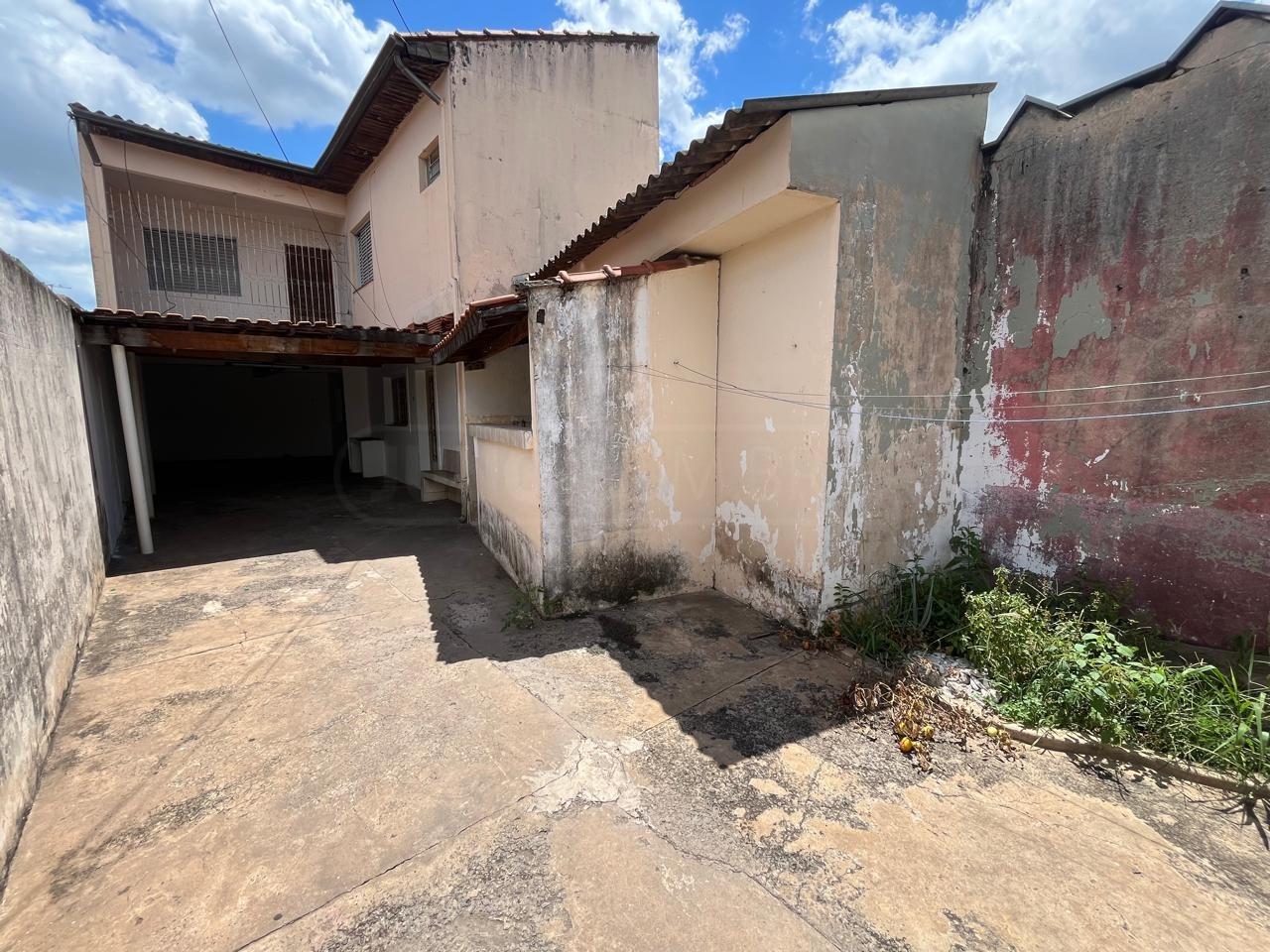 Casa para alugar, 3 quartos, sendo 1 suíte, 1 vaga, no bairro Parque Água Branca em Piracicaba - SP