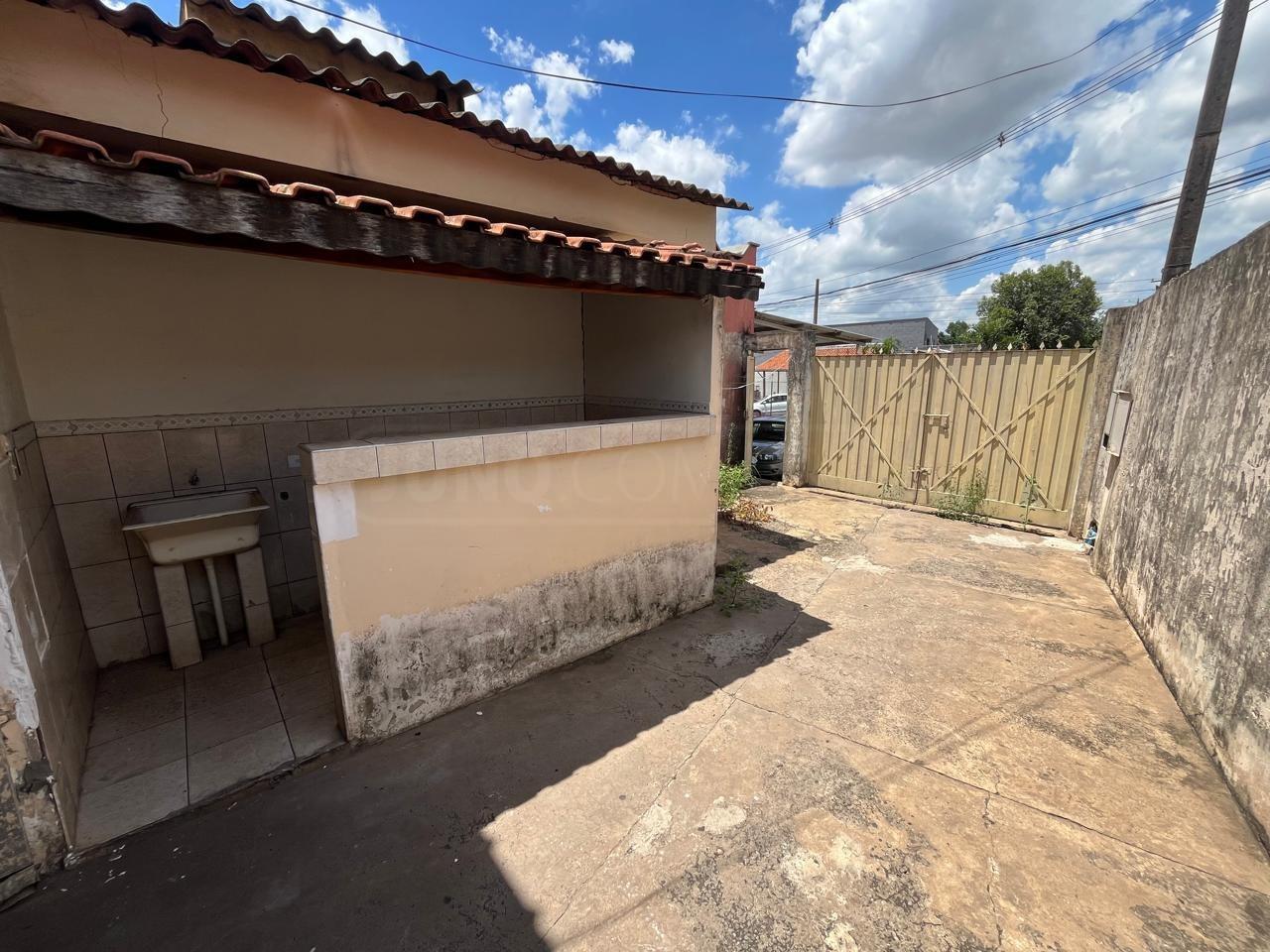 Casa para alugar, 3 quartos, sendo 1 suíte, 1 vaga, no bairro Parque Água Branca em Piracicaba - SP