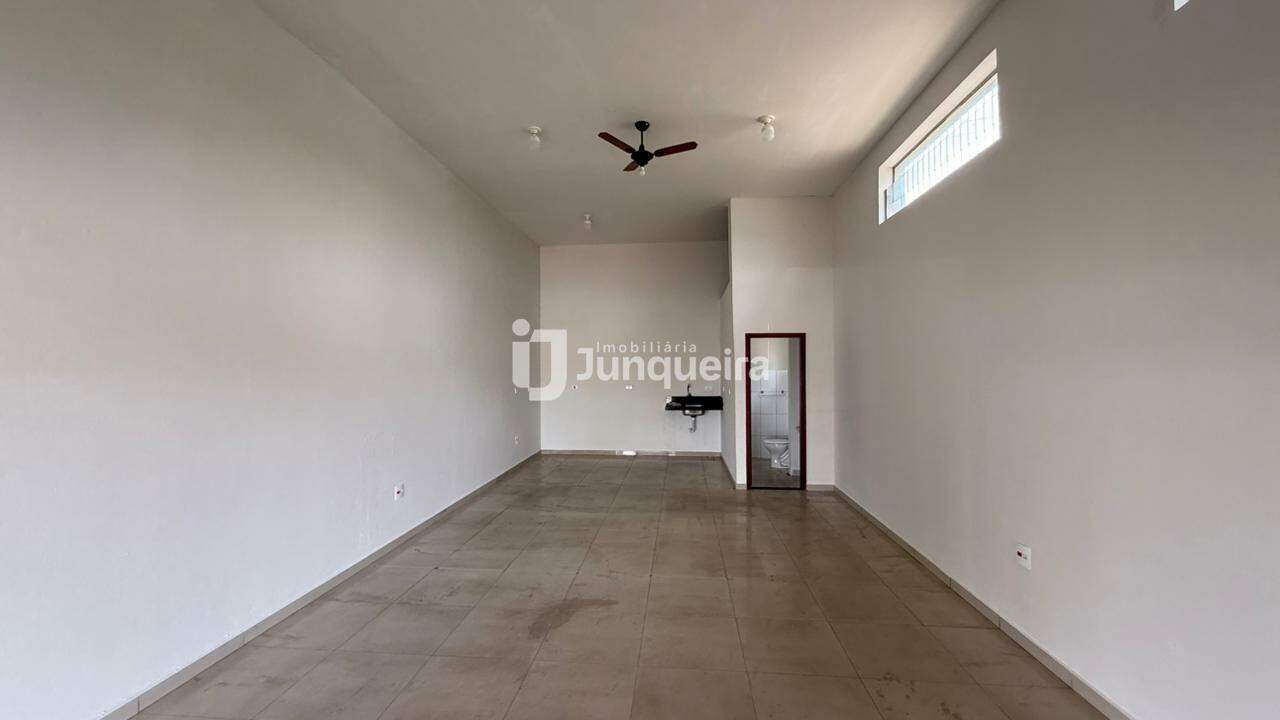 Salão para alugar, no bairro Mário Dedini em Piracicaba - SP