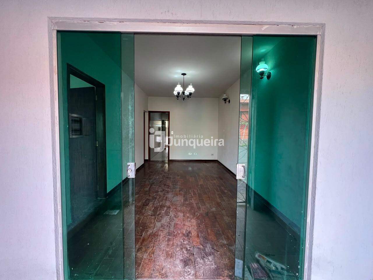 Casa para alugar, 3 quartos, sendo 1 suíte, 3 vagas, no bairro São Dimas em Piracicaba - SP