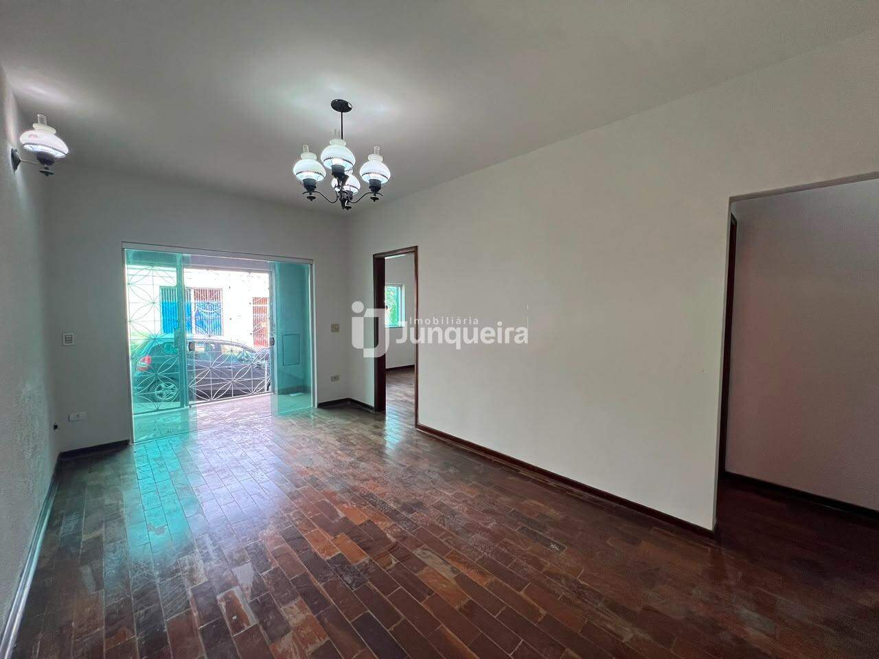 Casa para alugar, 3 quartos, sendo 1 suíte, 3 vagas, no bairro São Dimas em Piracicaba - SP