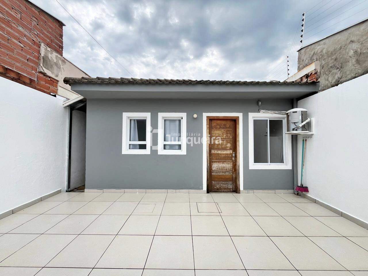 Casa à venda, 2 quartos, 2 vagas, no bairro Parque das Águas em Piracicaba - SP