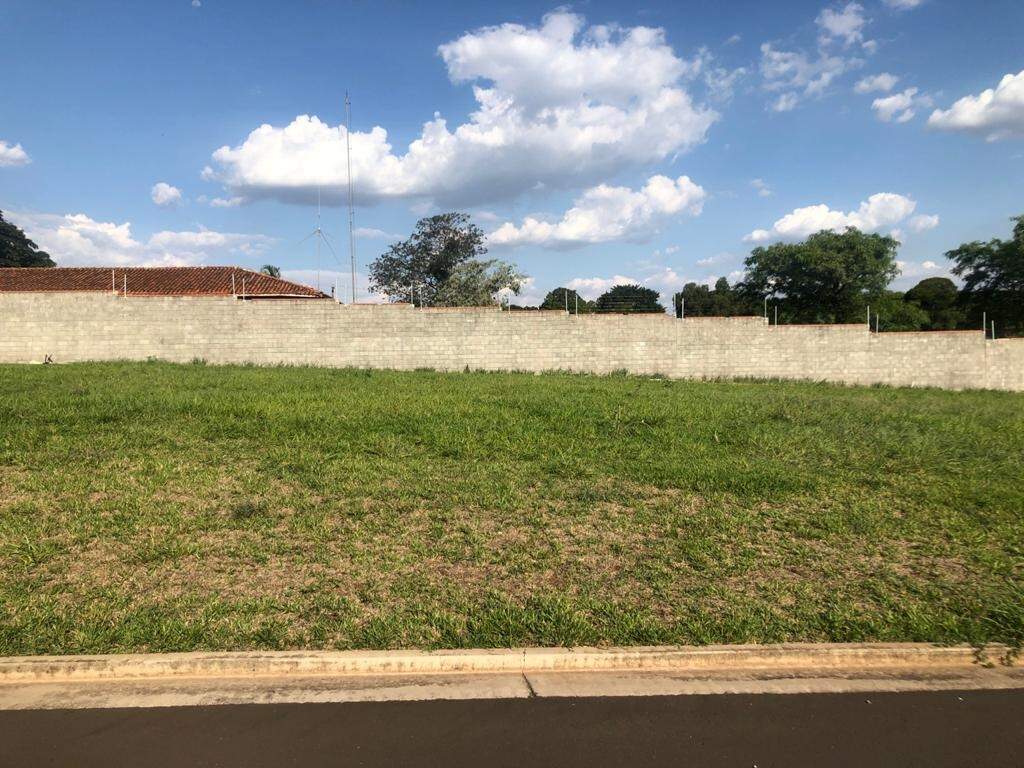 Terreno em Condomínio à venda no Moinho Vermelho, no bairro Água Seca em Piracicaba - SP