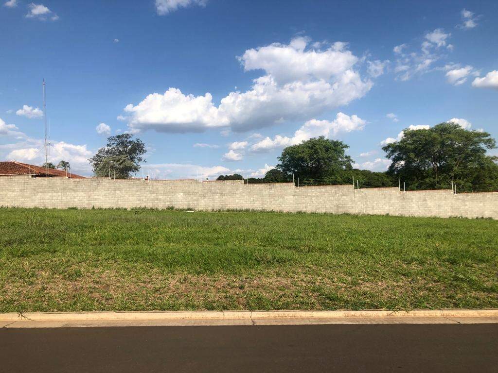 Terreno em Condomínio à venda no Moinho Vermelho, no bairro Água Seca em Piracicaba - SP