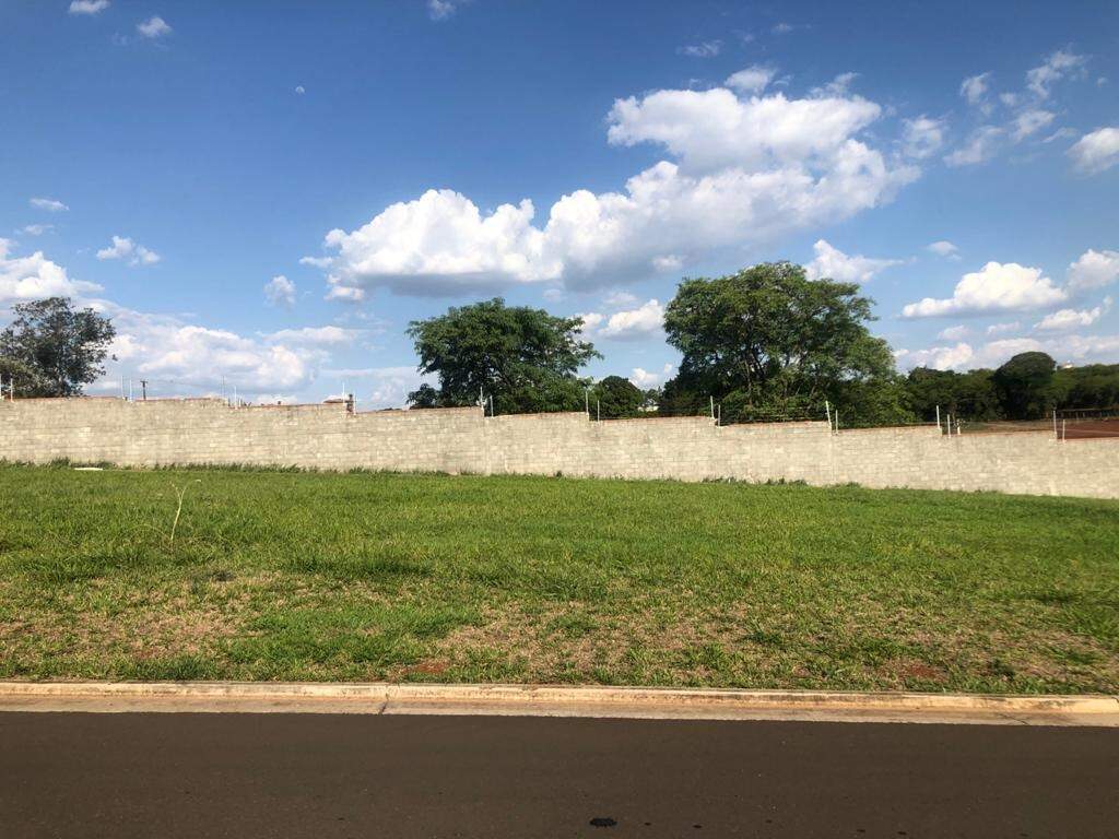 Terreno em Condomínio à venda no Moinho Vermelho, no bairro Água Seca em Piracicaba - SP