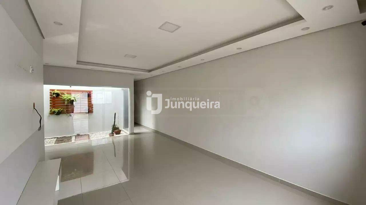 Casa para alugar, 2 quartos, 2 vagas, no bairro Jardim dos Manacás em Piracicaba - SP