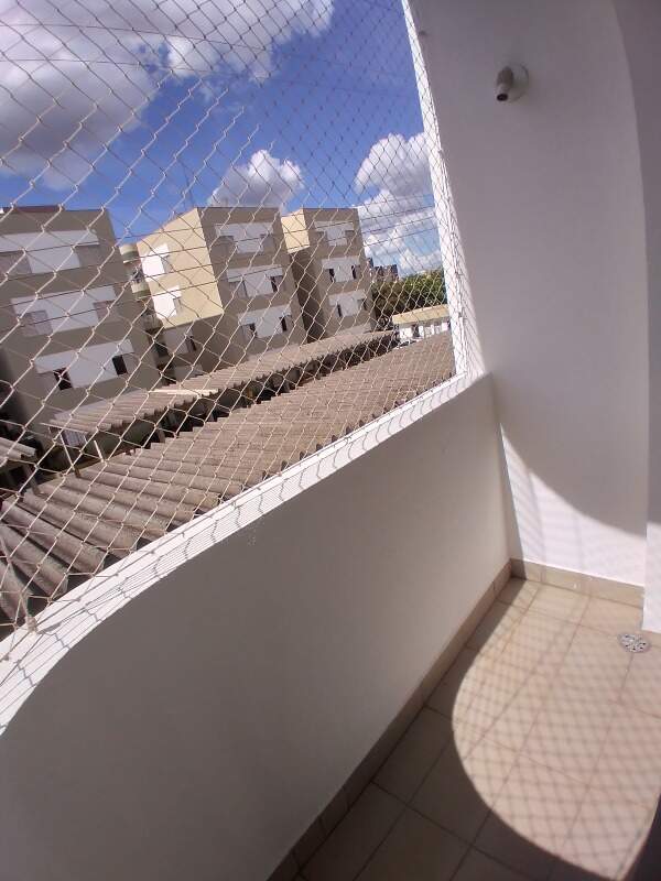 Apartamento para alugar no Portal das Flores, 3 quartos, sendo 1 suíte, 1 vaga, no bairro Jardim Caxambu em Piracicaba - SP