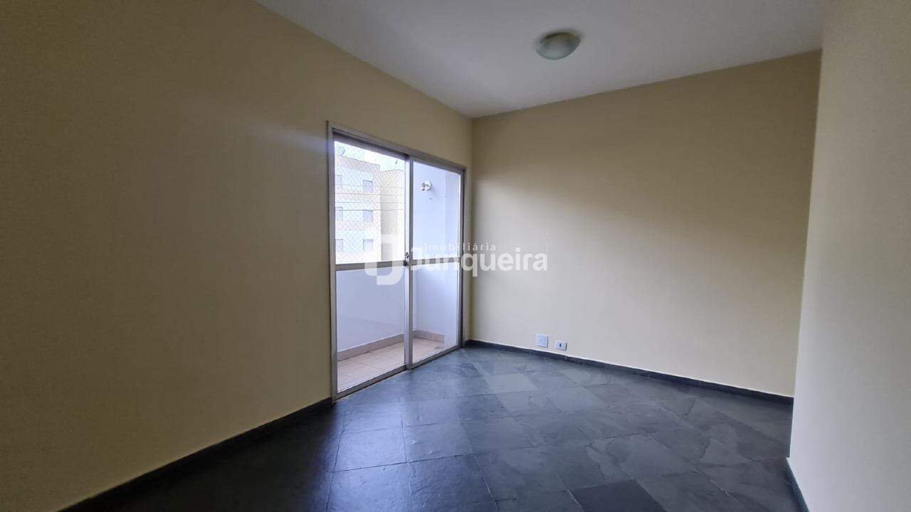 Apartamento para alugar no Portal das Flores, 3 quartos, sendo 1 suíte, 1 vaga, no bairro Jardim Caxambu em Piracicaba - SP