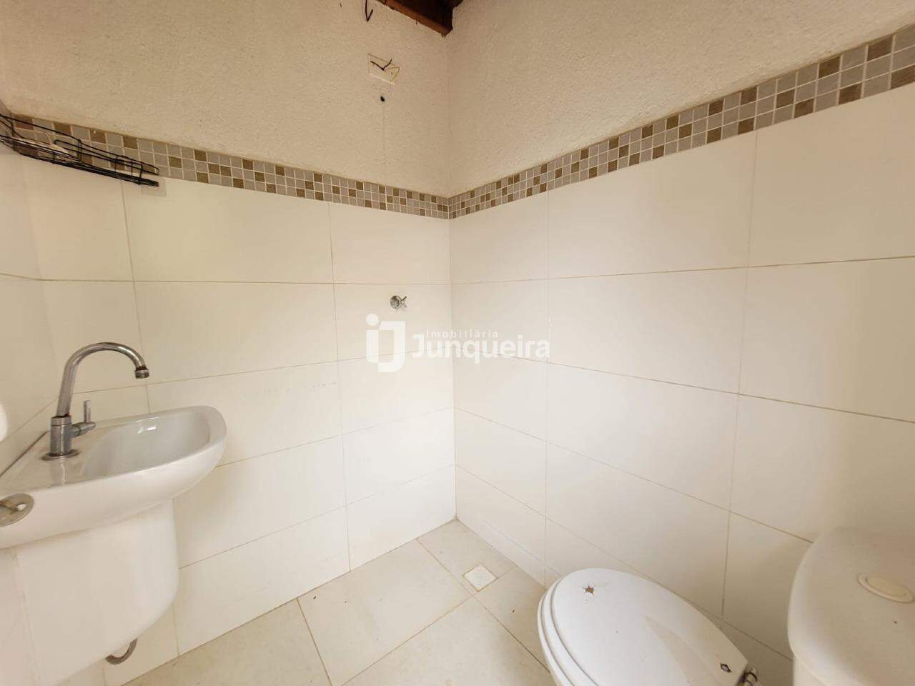 Casa em Condomínio para alugar no Águas Claras, 3 quartos, sendo 1 suíte, 4 vagas, no bairro Astúrias em Piracicaba - SP