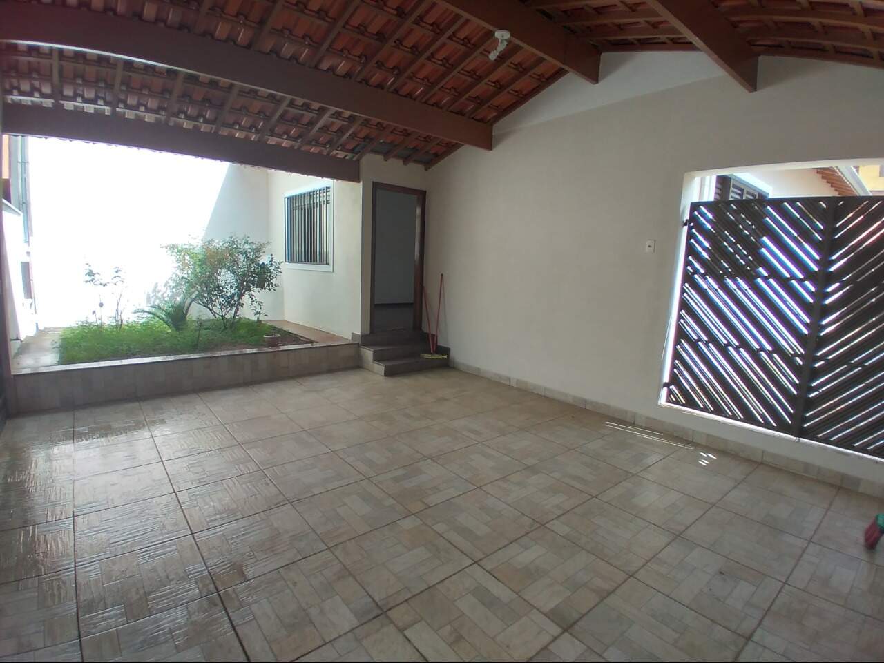 Casa para alugar, 2 quartos, sendo 1 suíte, 2 vagas, no bairro Jardim São Luiz em Piracicaba - SP