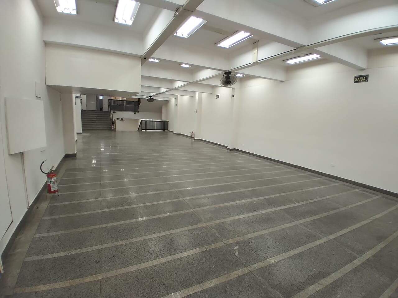 Salão para alugar, no bairro Centro em Piracicaba - SP