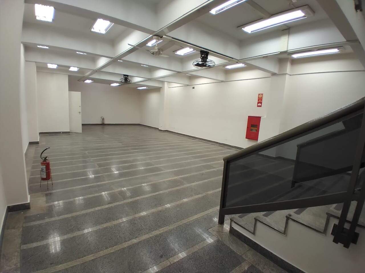 Salão para alugar, no bairro Centro em Piracicaba - SP