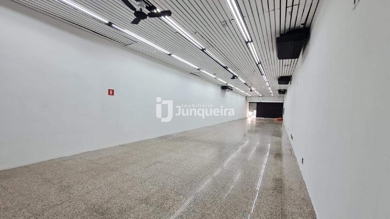 Salão para alugar, no bairro Centro em Piracicaba - SP