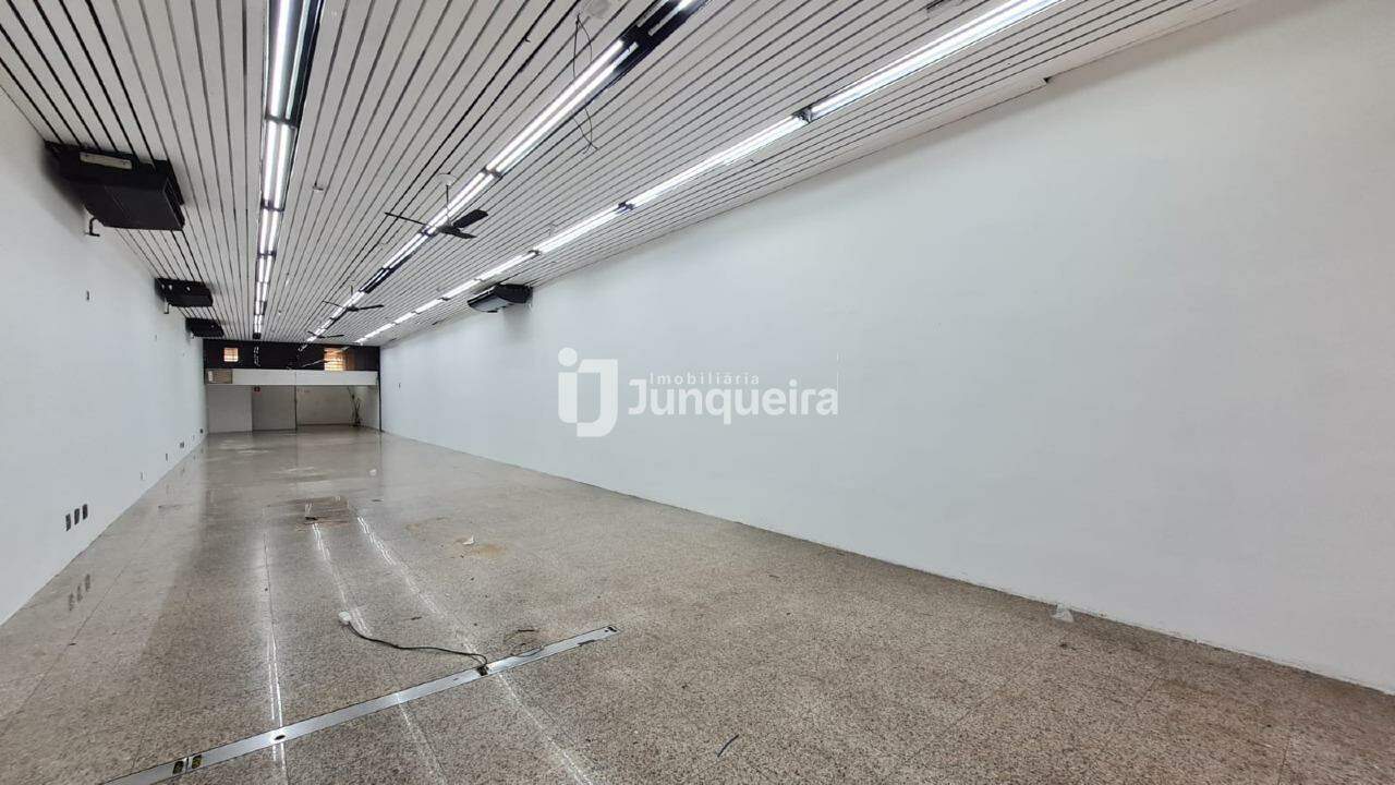 Salão para alugar, no bairro Centro em Piracicaba - SP