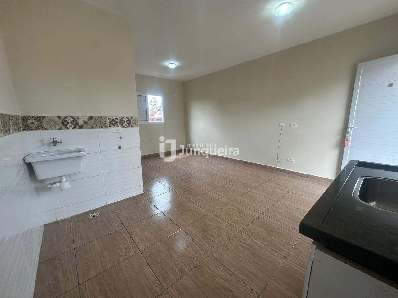 Kitnet para alugar, 1 quarto, 1 vaga, no bairro Centro em Piracicaba - SP