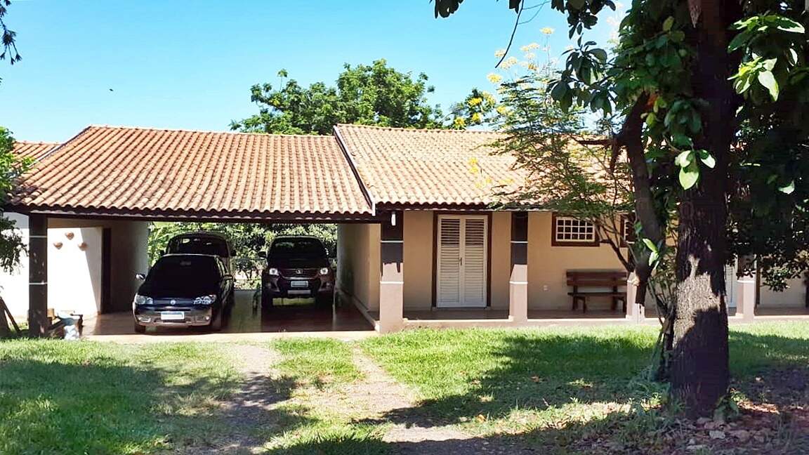 Casa à venda, 3 quartos, sendo 1 suíte, 4 vagas, no bairro Santa Terezinha em Piracicaba - SP