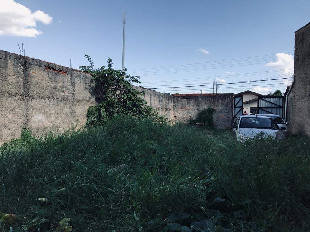 Terreno à venda, no bairro Jardim Caxambu em Piracicaba - SP