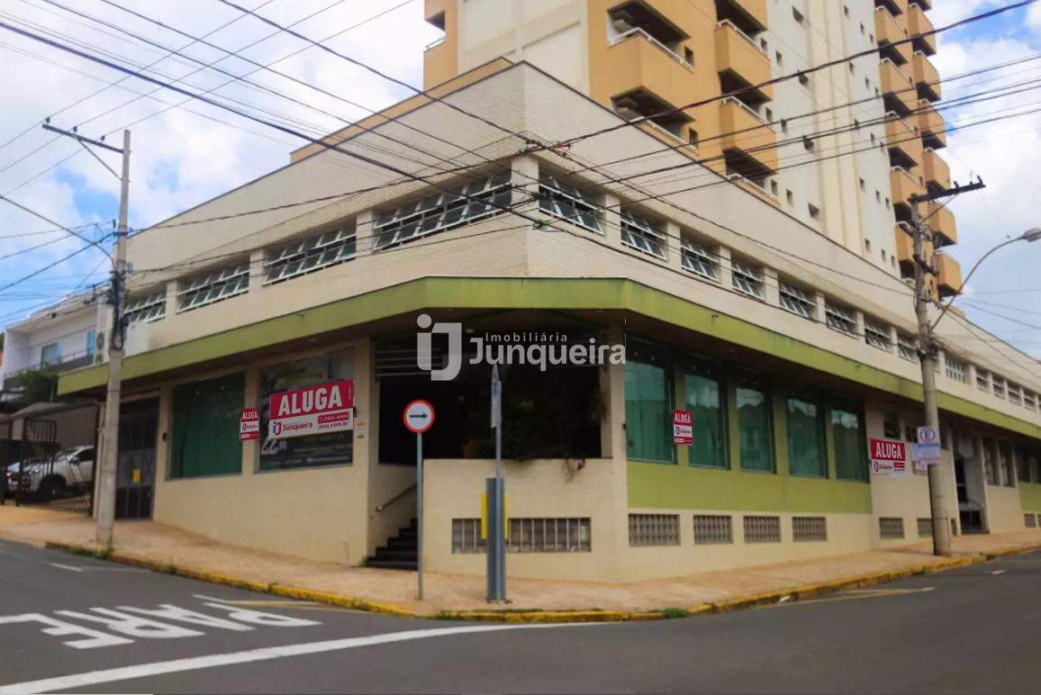 Salão para alugar, no bairro Centro em Piracicaba - SP