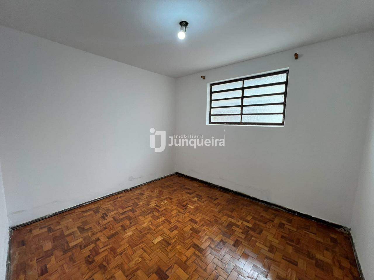 Casa para alugar, 4 quartos, 1 vaga, no bairro Areião em Piracicaba - SP