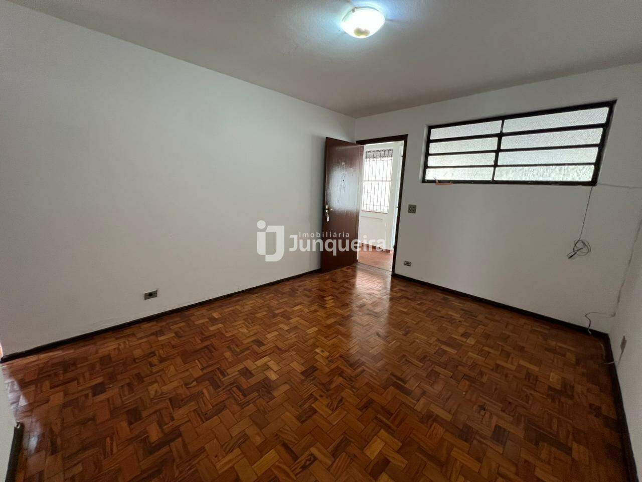 Casa para alugar, 4 quartos, 1 vaga, no bairro Areião em Piracicaba - SP