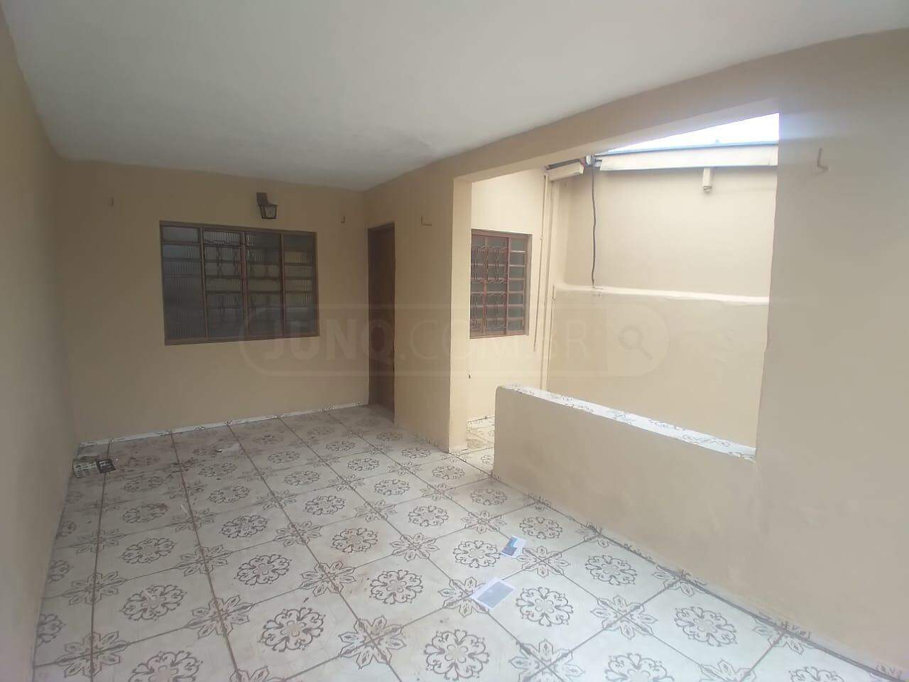 Casa para alugar, 2 quartos, 1 vaga, no bairro Dois Córregos em Piracicaba - SP