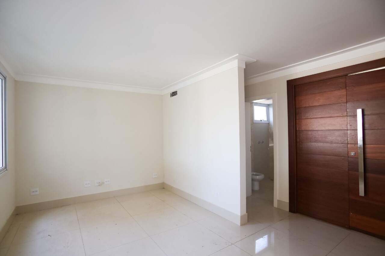 Casa em Condomínio à venda no Damha I, 3 quartos, sendo 3 suítes, 4 vagas, no bairro Ondas em Piracicaba - SP