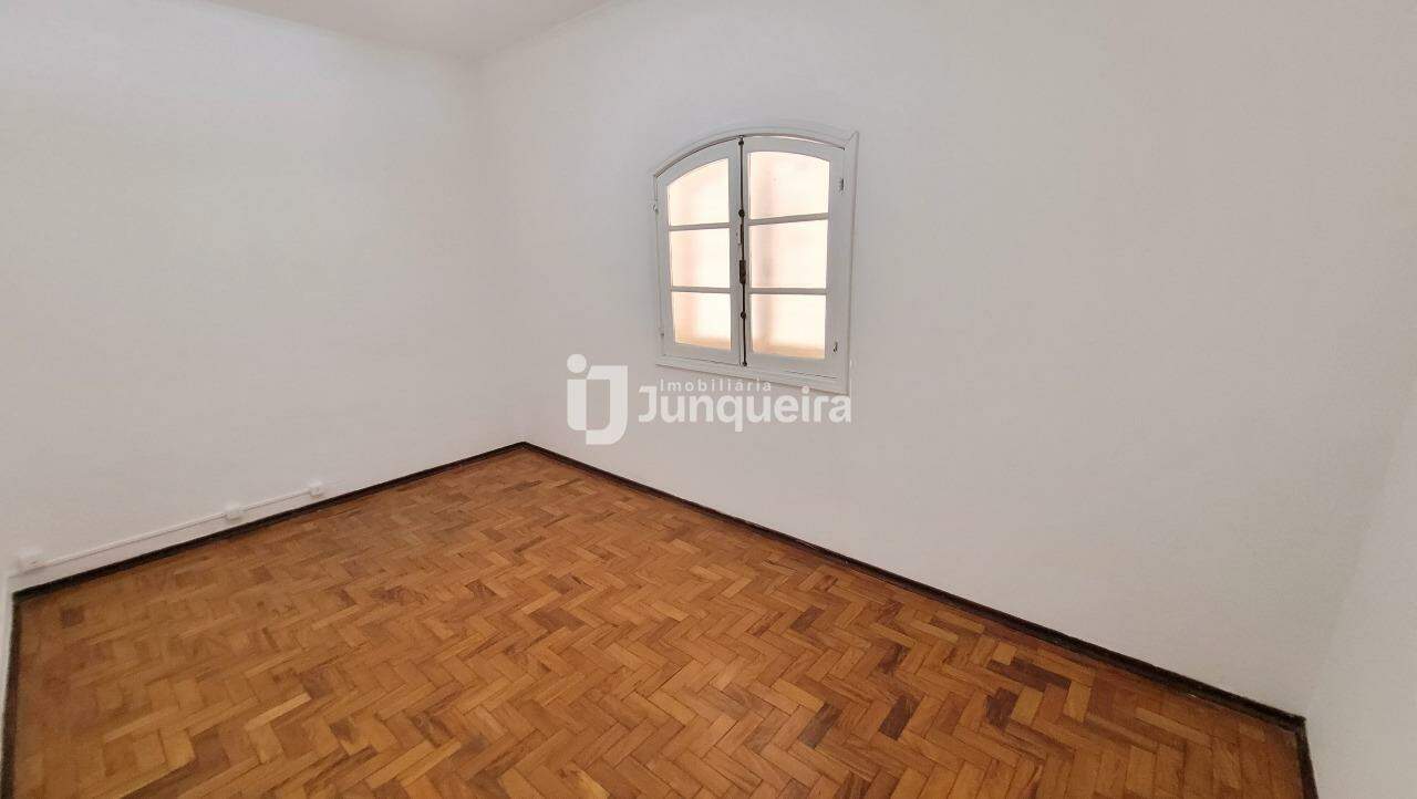 Casa para alugar, 1 quarto, sendo 2 suítes, 2 vagas, no bairro Centro em Piracicaba - SP