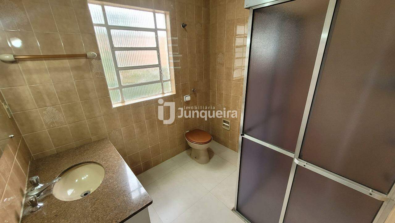 Casa para alugar, 1 quarto, sendo 2 suítes, 2 vagas, no bairro Centro em Piracicaba - SP