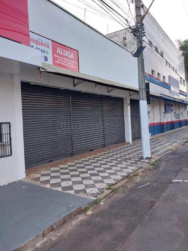 Prédio Comercial para alugar, no bairro Centro em Piracicaba - SP