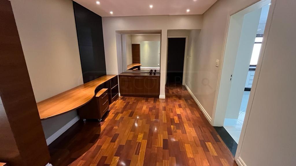 Apartamento para alugar no Condomínio Edifício Itália, 2 quartos, sendo 1 suíte, 1 vaga, no bairro Centro em Rio das Pedras - SP