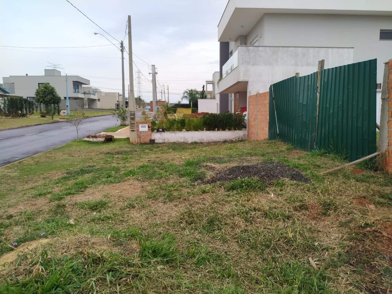 Terreno em Condomínio à venda no Vivendas de Java , no bairro Vivendas de Java em Rio das Pedras - SP