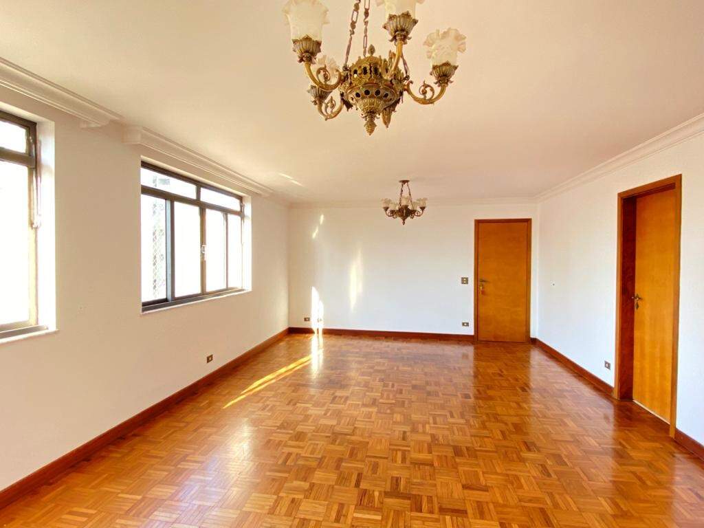 Apartamento à venda no Oswaldo Miori, 3 quartos, sendo 1 suíte, 1 vaga, no bairro Centro em Piracicaba - SP