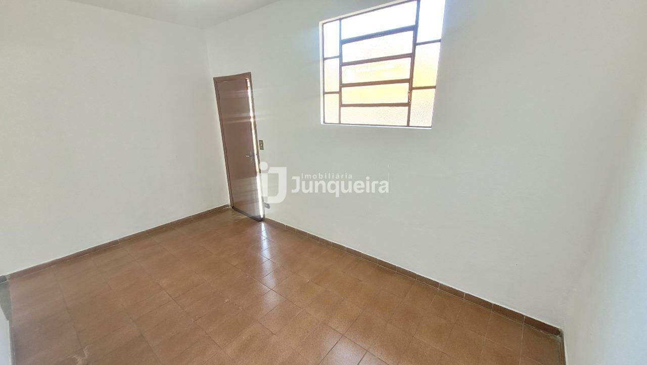 Casa para alugar, 1 quarto, no bairro Paulicéia em Piracicaba - SP
