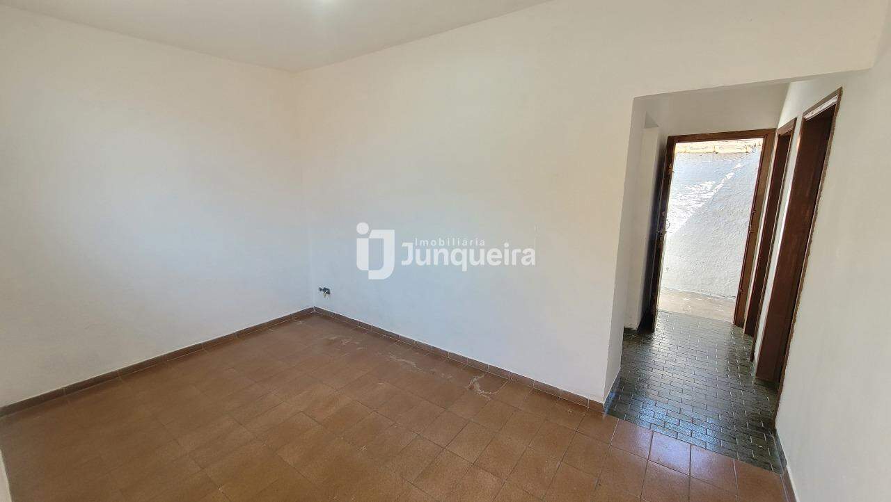 Casa para alugar, 1 quarto, no bairro Paulicéia em Piracicaba - SP