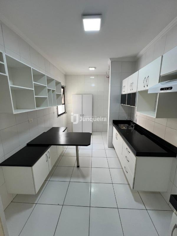 Apartamento para alugar no Edifício Novitália, 3 quartos, sendo 1 suíte, 2 vagas, no bairro Nova América em Piracicaba - SP