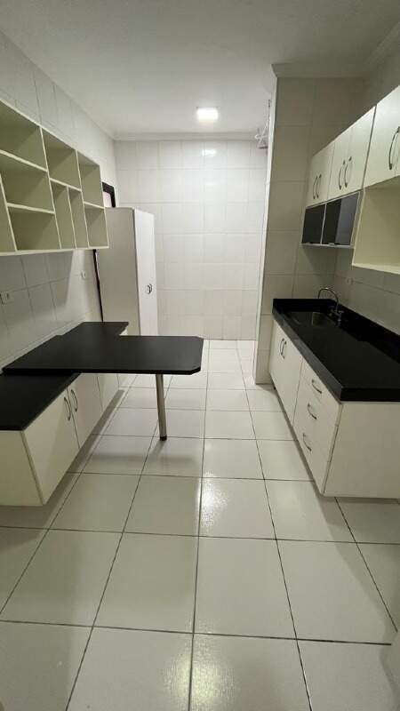 Apartamento para alugar no Edifício Novitália, 3 quartos, sendo 1 suíte, 2 vagas, no bairro Nova América em Piracicaba - SP