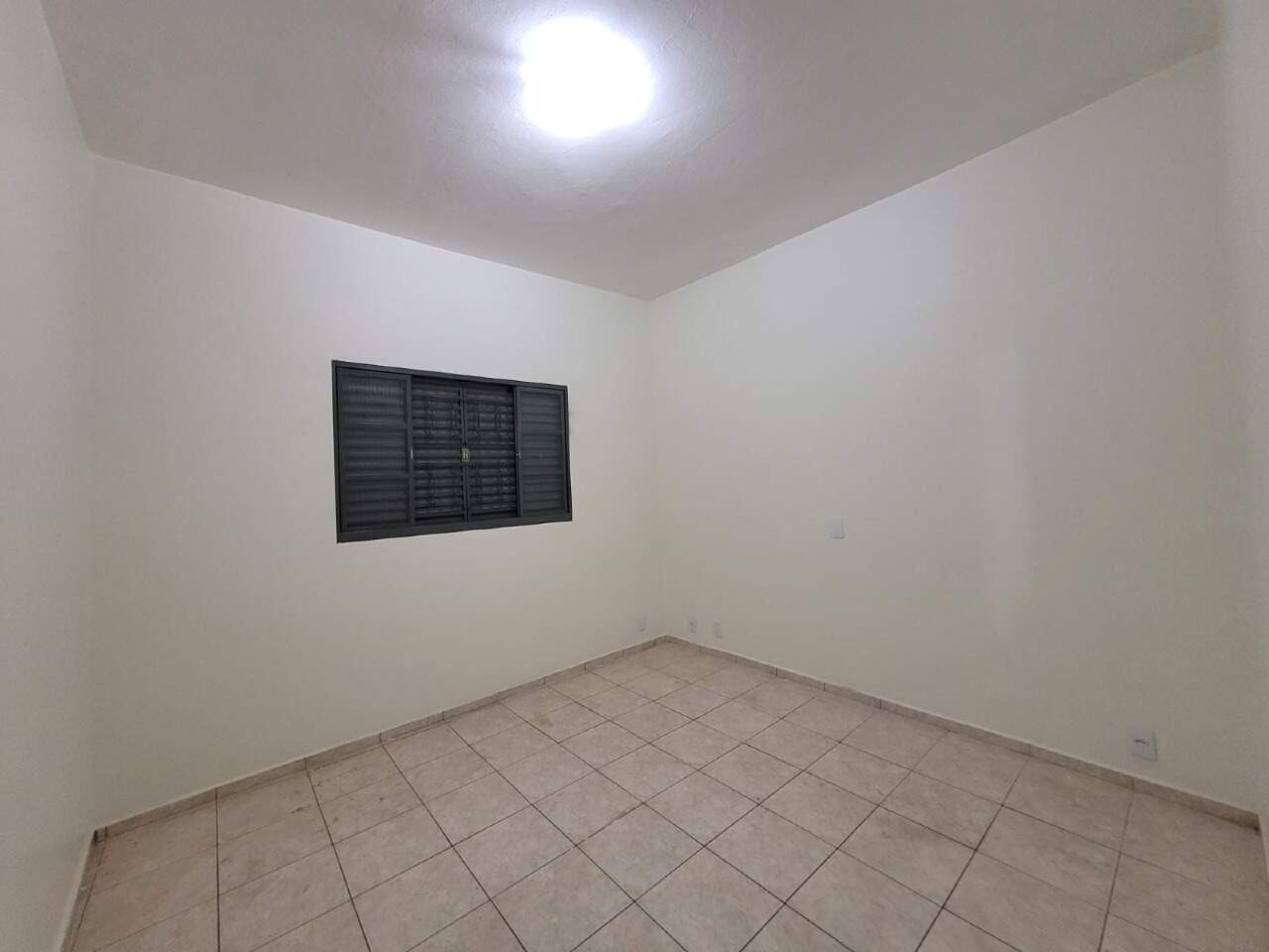 Casa para alugar, 3 quartos, 1 vaga, no bairro Jardim Astúrias II em Piracicaba - SP