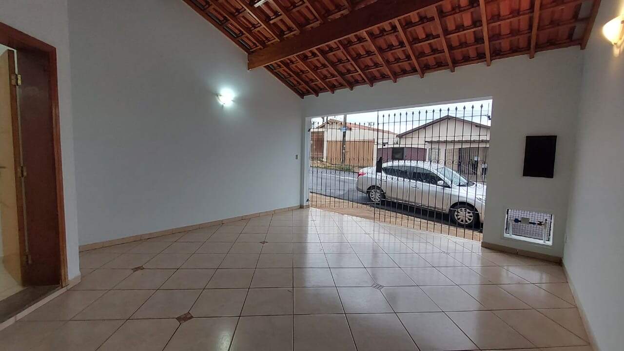 Casa para alugar, 2 quartos, sendo 1 suíte, 2 vagas, no bairro Jardim Caxambu em Piracicaba - SP