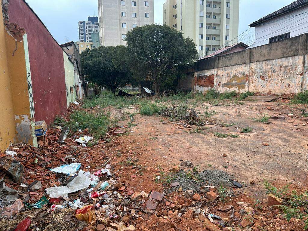 Terreno à venda, 1 quarto, sendo 1 suíte, no bairro Centro em Piracicaba - SP