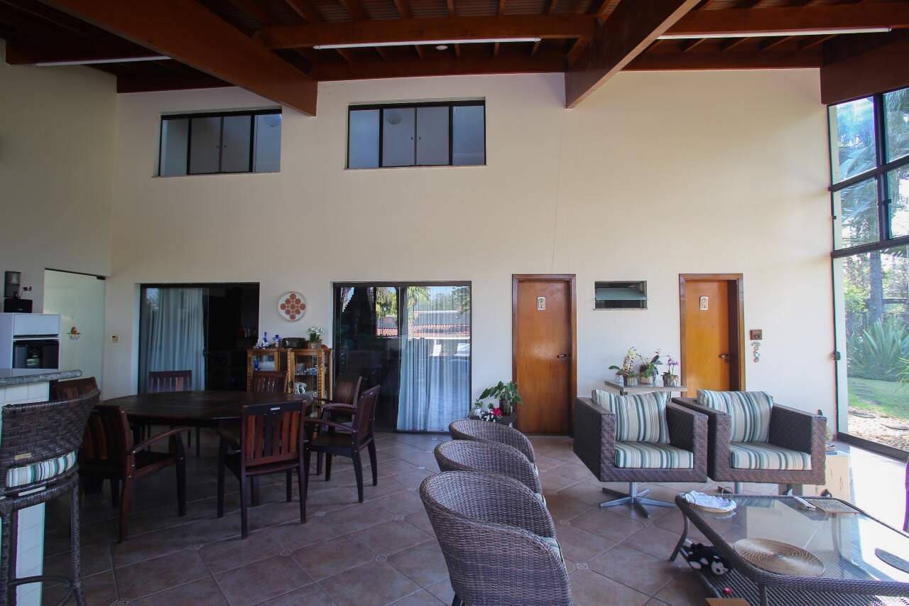 Casa em Condomínio à venda no Colinas do Piracicaba , 5 quartos, sendo 2 suítes, 10 vagas, no bairro Colinas do Piracicaba (Ártemis) em Piracicaba - SP