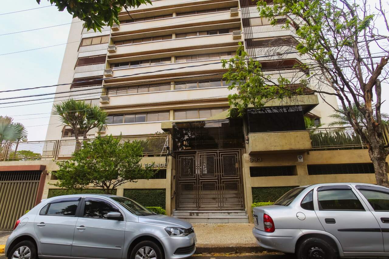 Apartamento à venda no Edifício Morro Grande, 4 quartos, sendo 2 suítes, 2 vagas, no bairro Cidade Alta em Piracicaba - SP