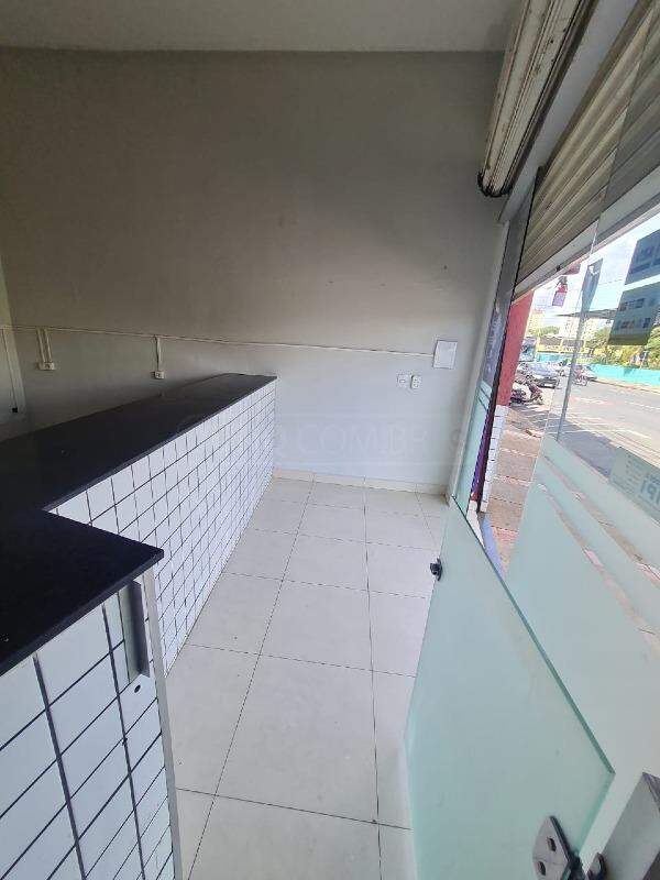 Prédio Comercial para alugar, no bairro Centro em Piracicaba - SP