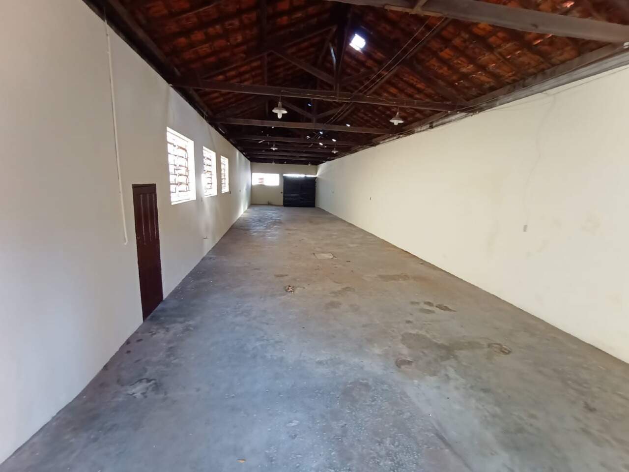Salão para alugar, 1 quarto, no bairro Vila Monteiro em Piracicaba - SP