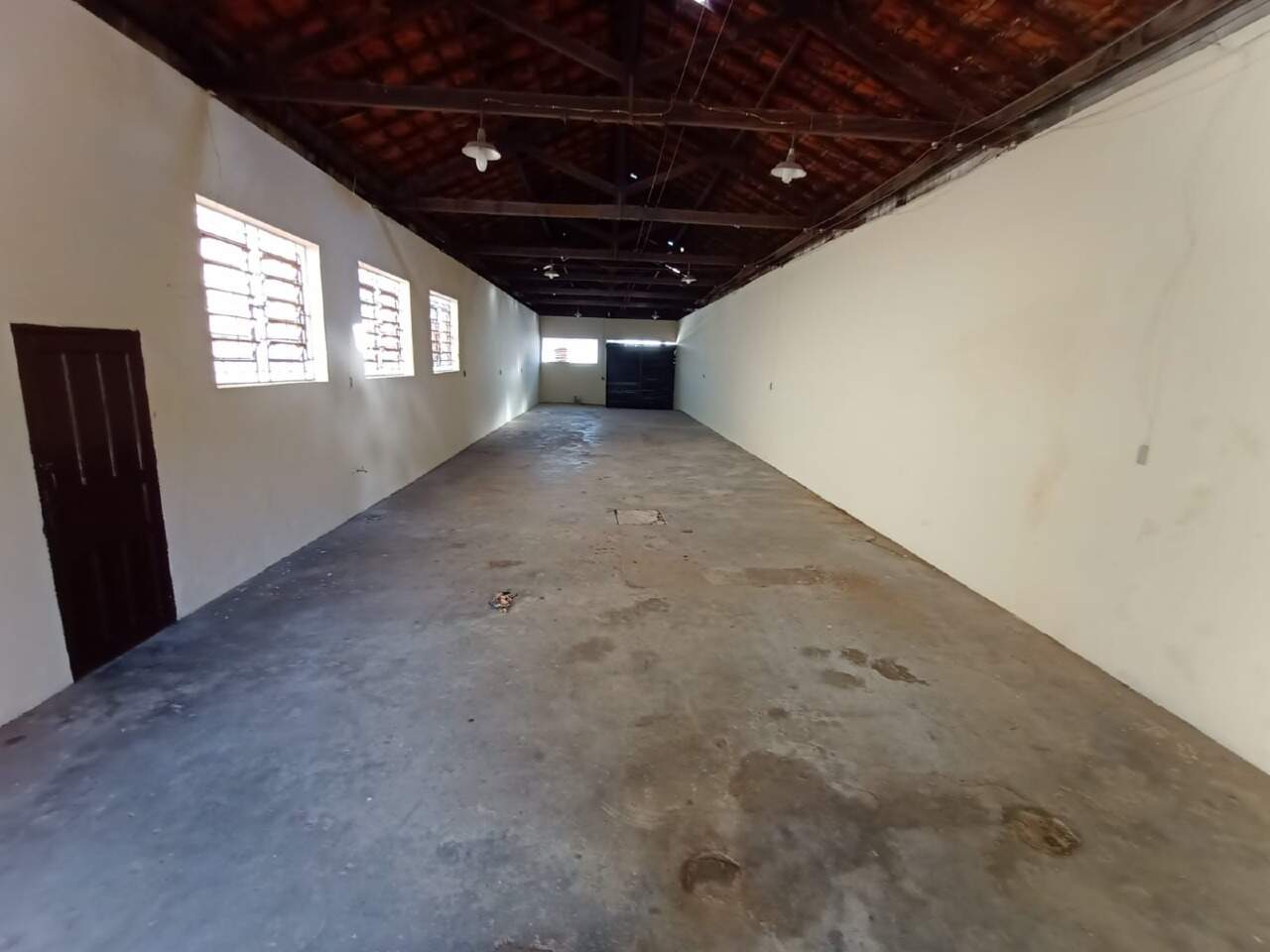 Salão para alugar, 1 quarto, no bairro Vila Monteiro em Piracicaba - SP