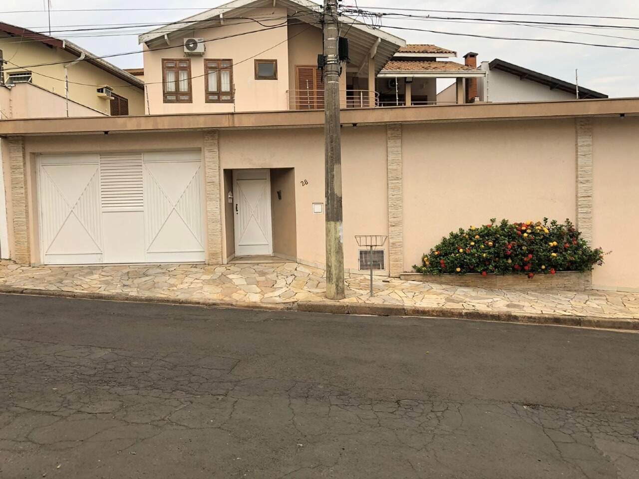 Casa à venda, 3 quartos, sendo 3 suítes, 6 vagas, no bairro Nova Piracicaba em Piracicaba - SP